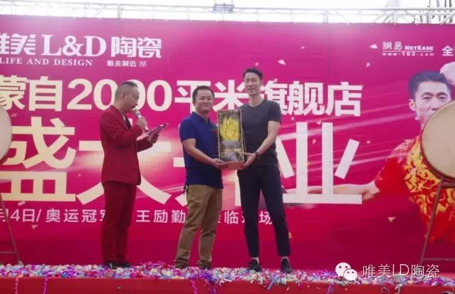 1481534233803274.png blob.png